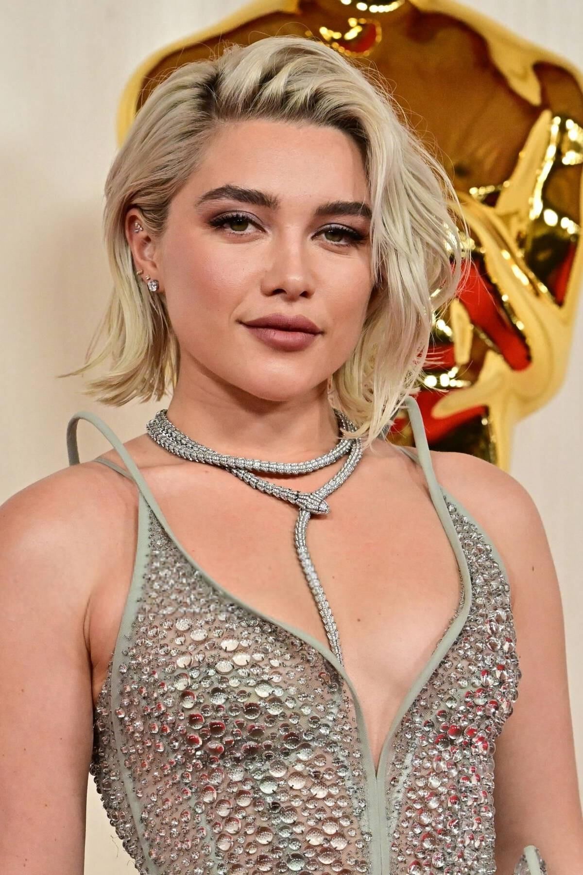 Florence Pugh Master guilty pleasure 