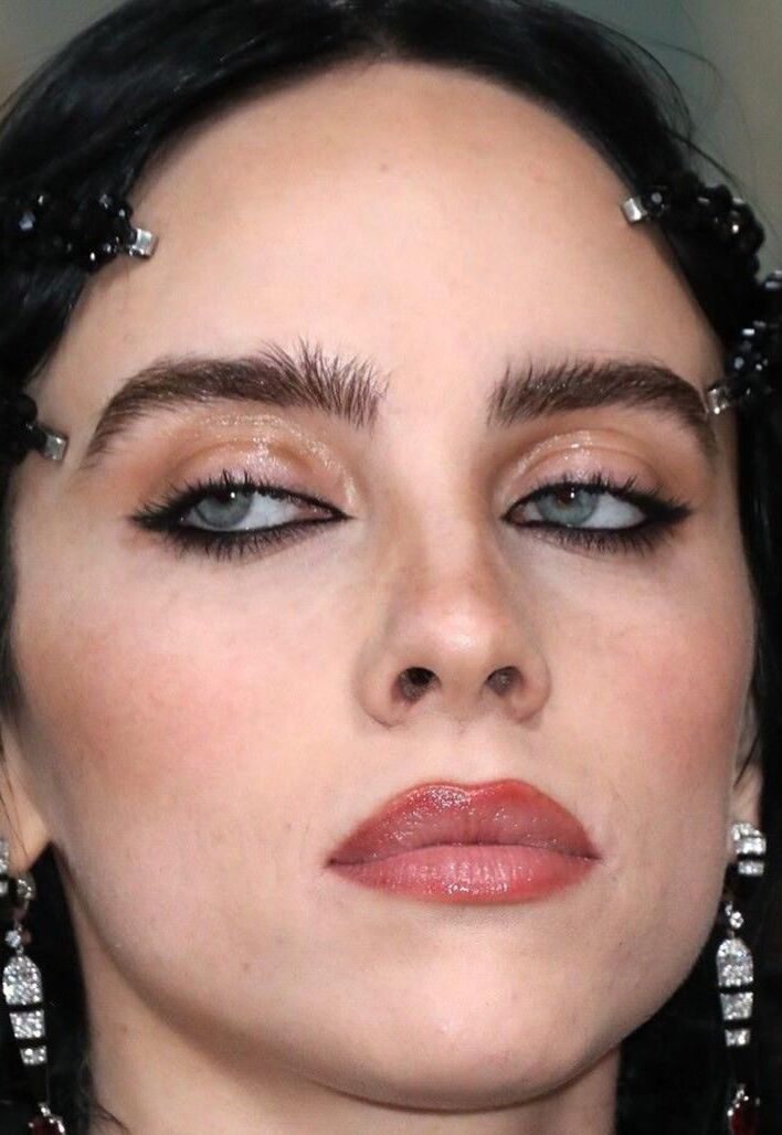 billie eilish titcow