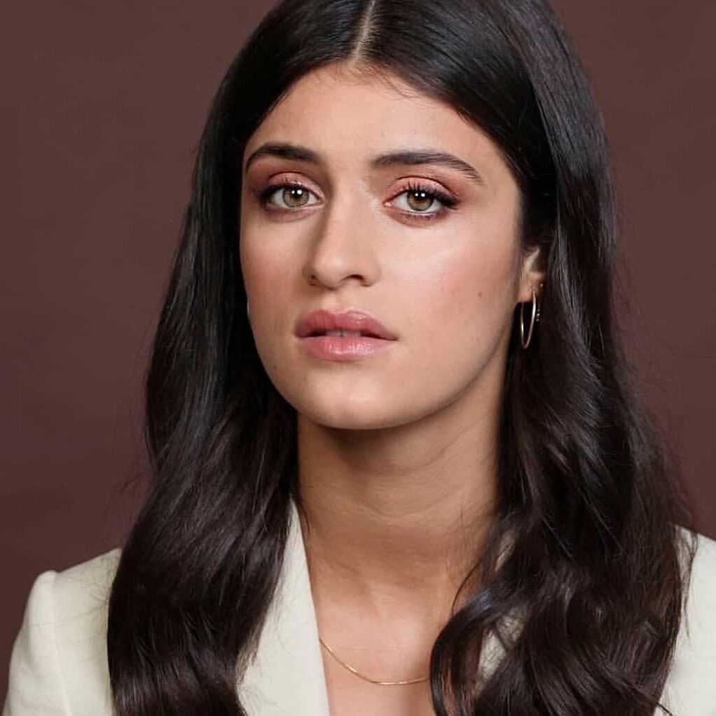 Anya Chalotra 