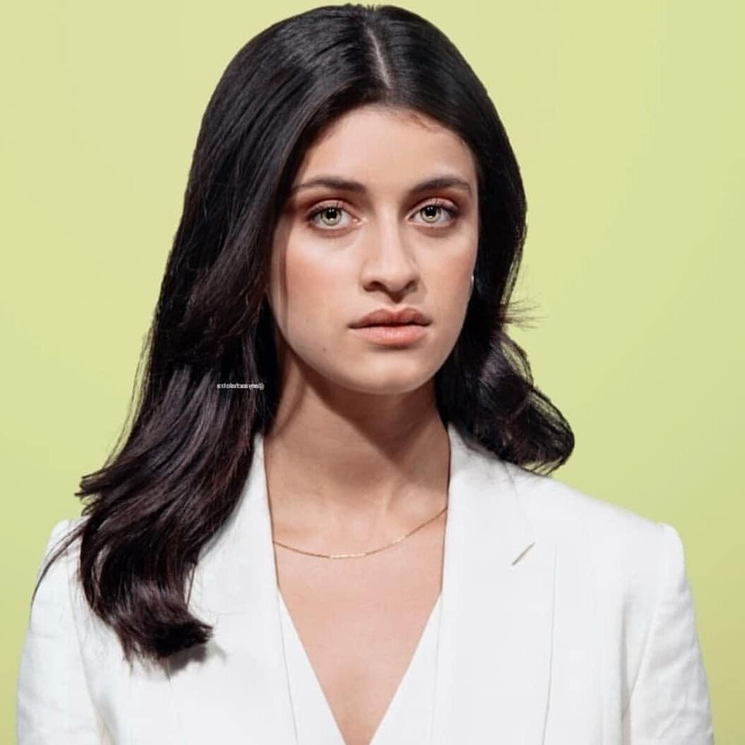 Anya Chalotra 