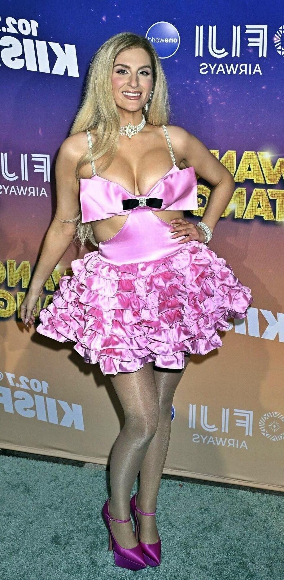 Celebrity Cleavage 