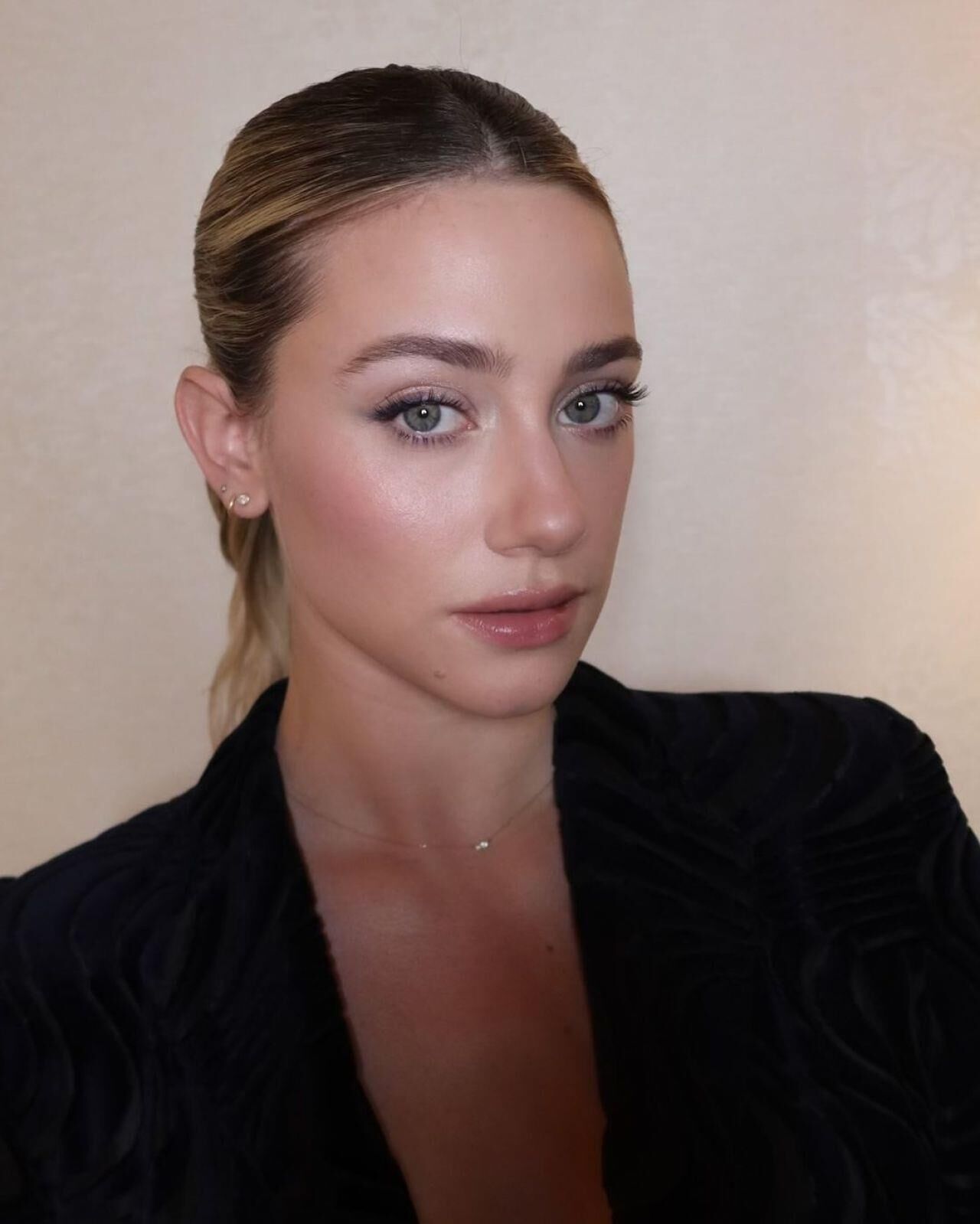 Lili Reinhart
