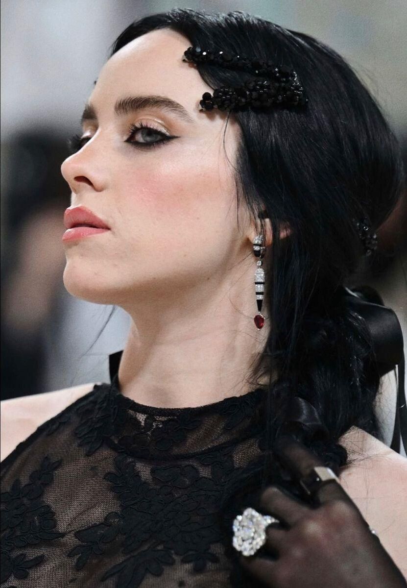 billie eilish titcow