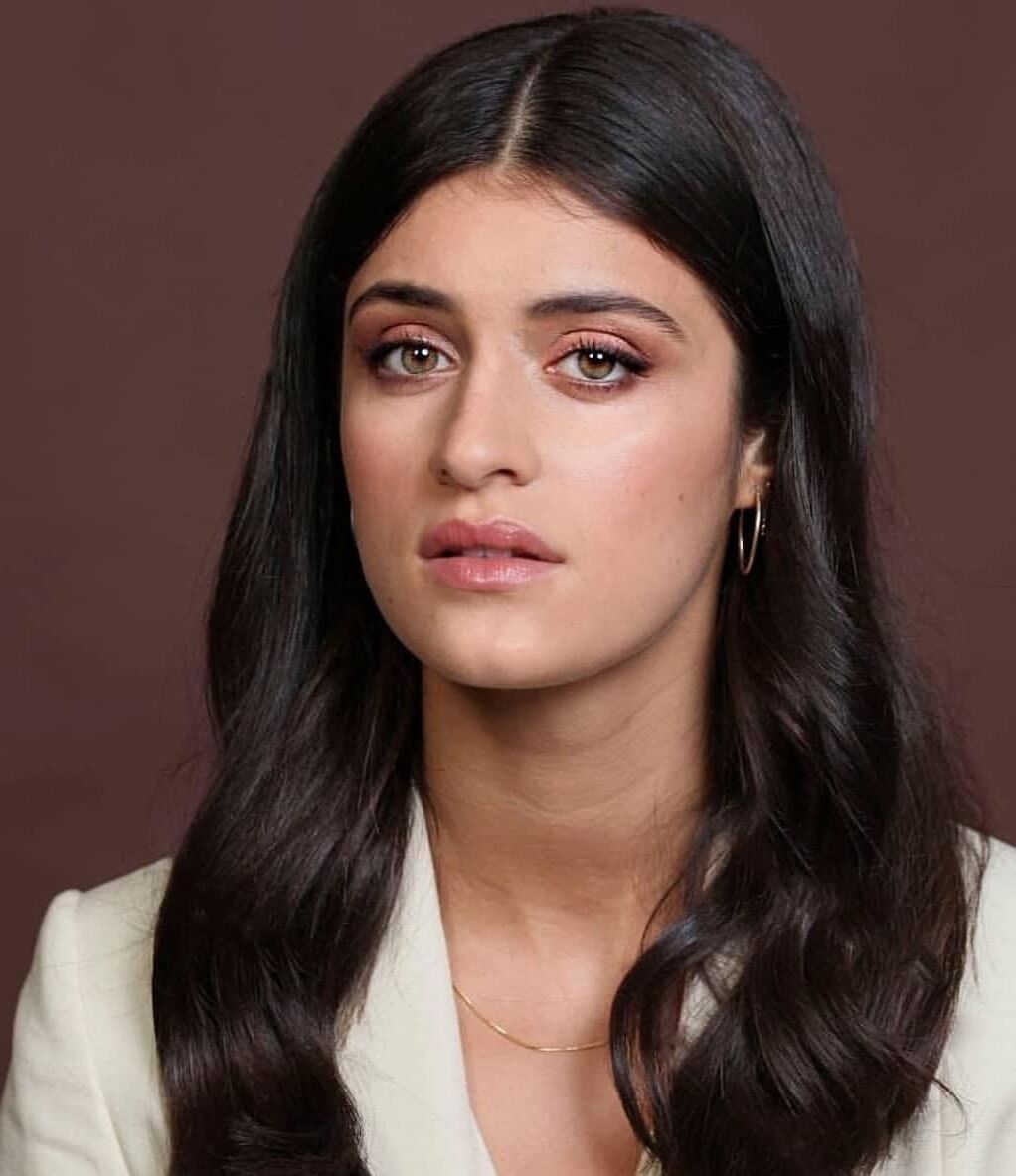 Anya Chalotra 