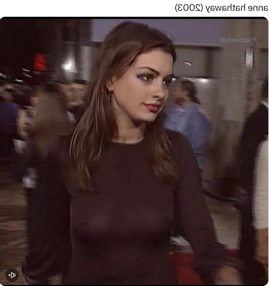 Anne Hathaway 
