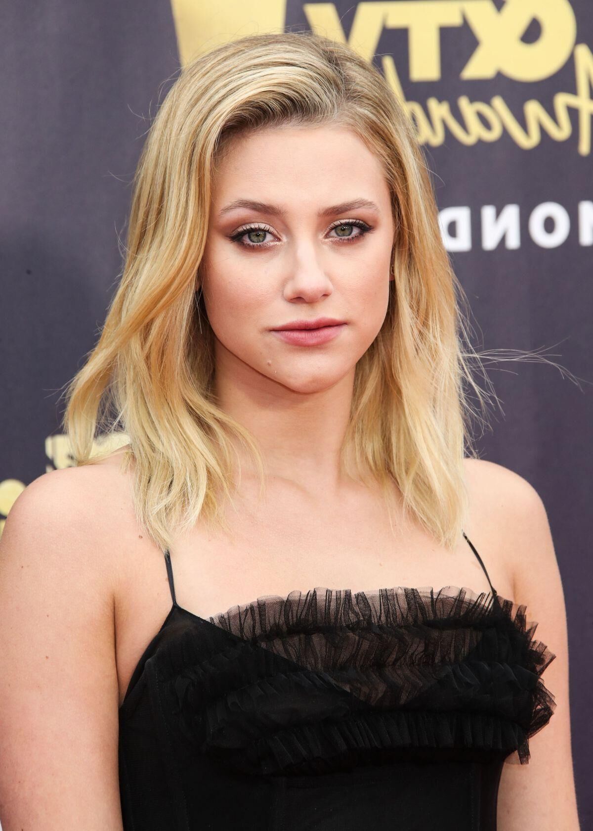 Lili Reinhart