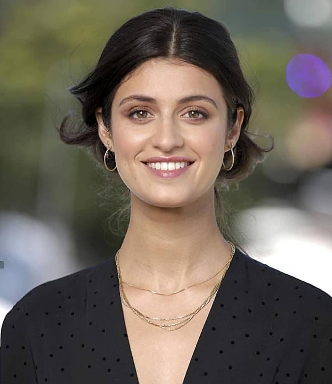 Anya Chalotra 