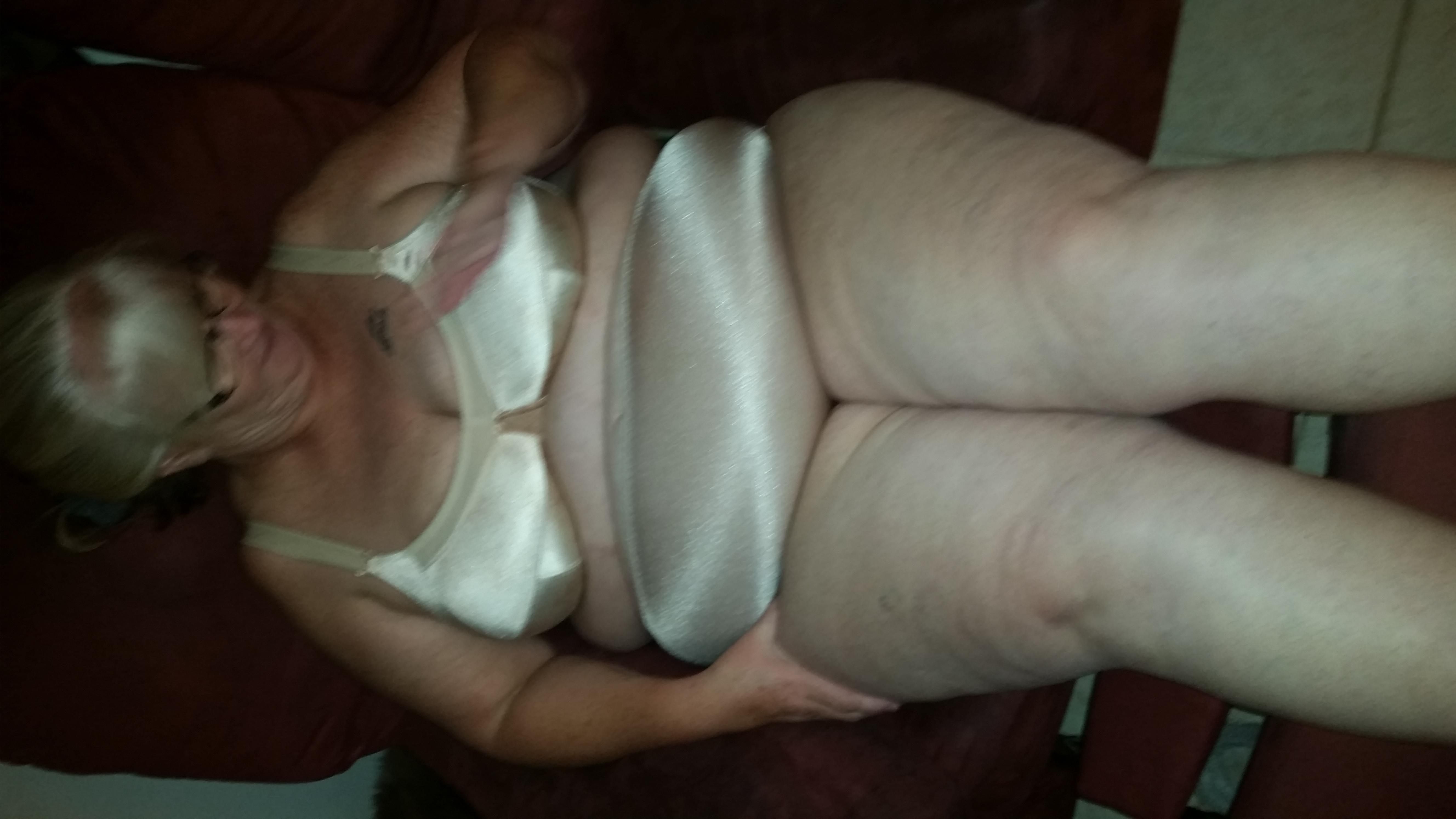 Sissysick de Fat Granny Love