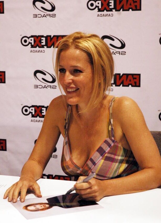 Gillian Anderson 