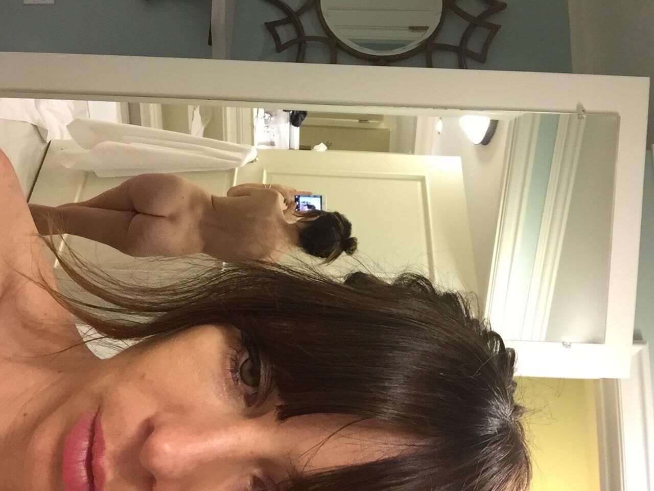 Nude US -Komiker und Schauspielerin Natasha Leggero