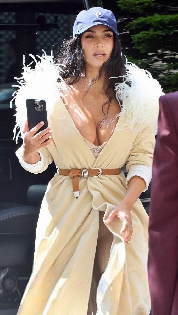 Celebrity Cleavage 