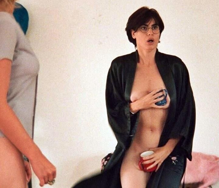 Celebs Hiding Tits 