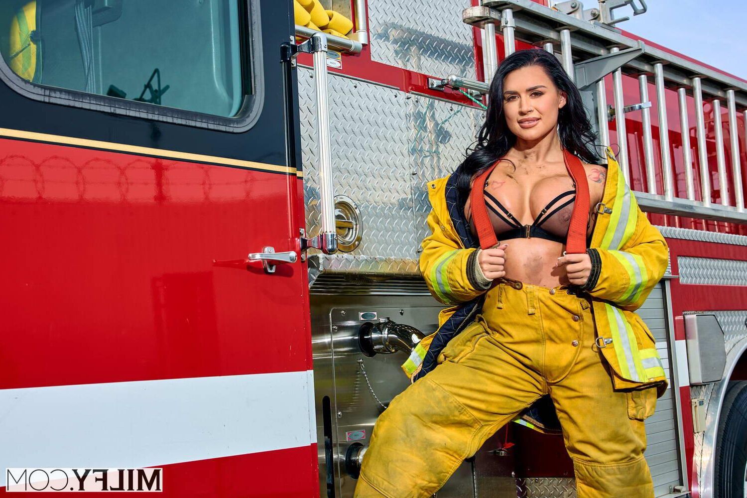 Eva Angelina Yes Chief