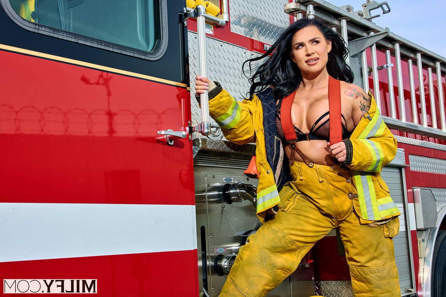 Eva Angelina Yes Chief