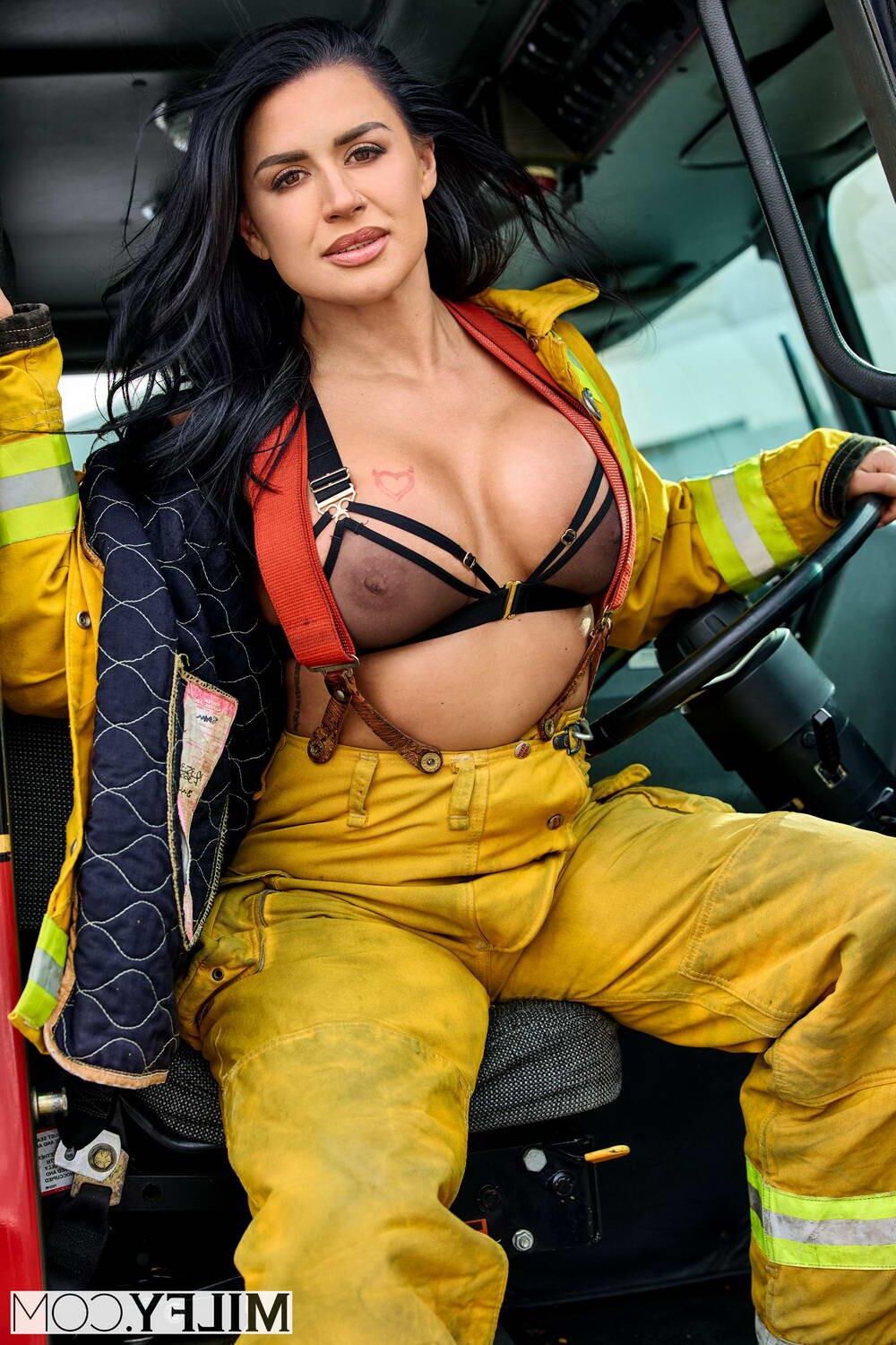 Eva Angelina Yes Chief