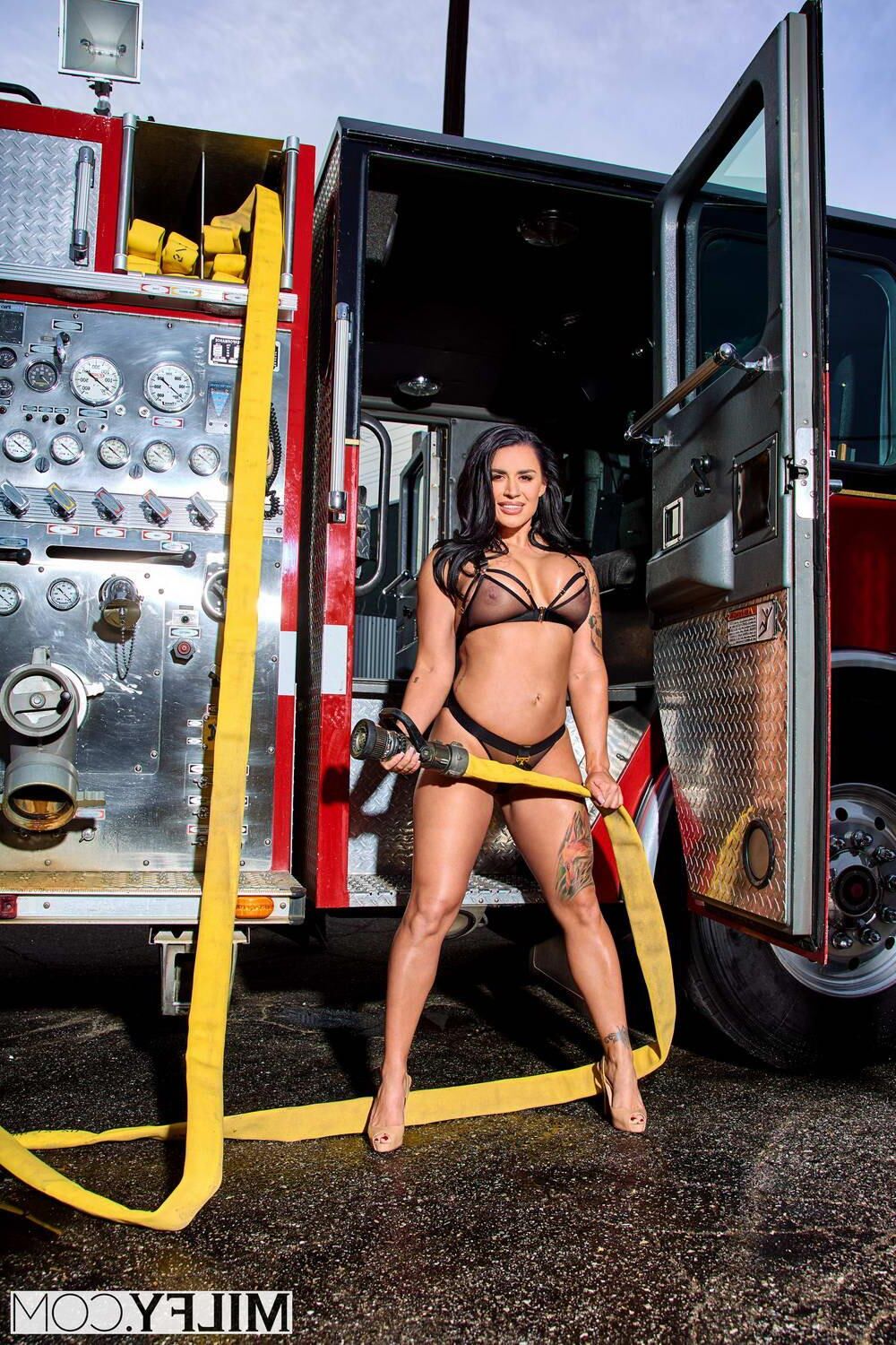 Eva Angelina Yes Chief