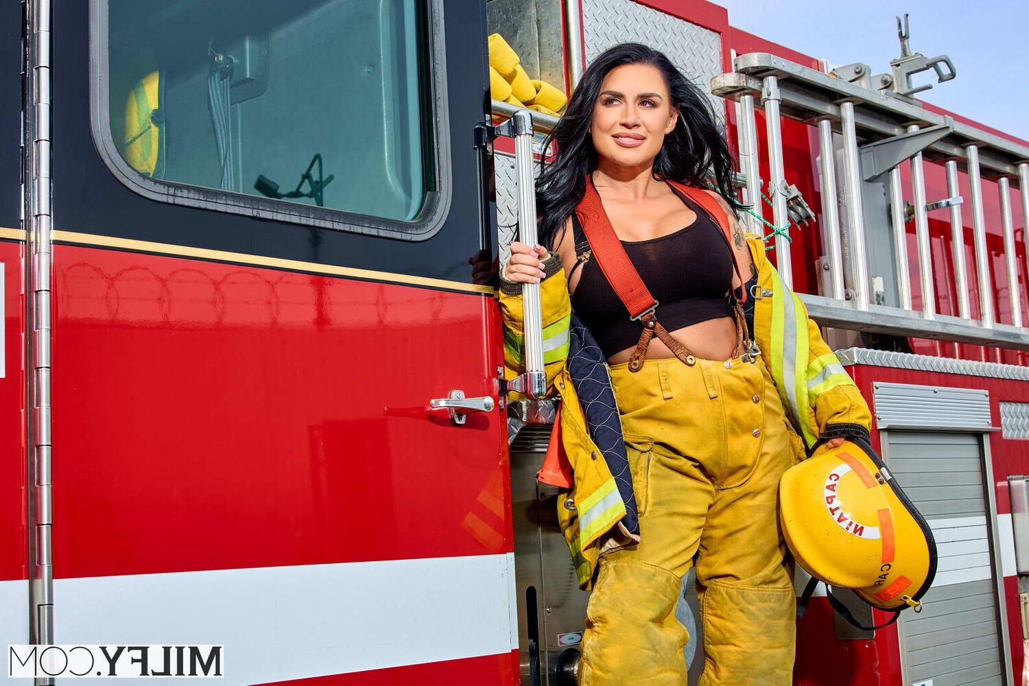 Eva Angelina Yes Chief