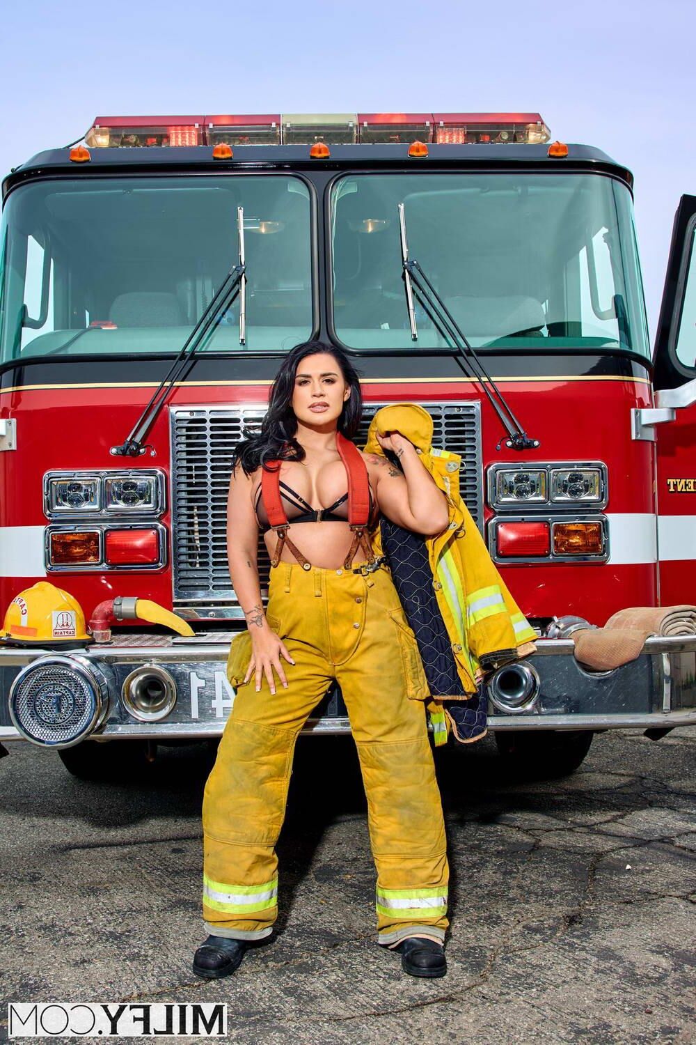 Eva Angelina Yes Chief