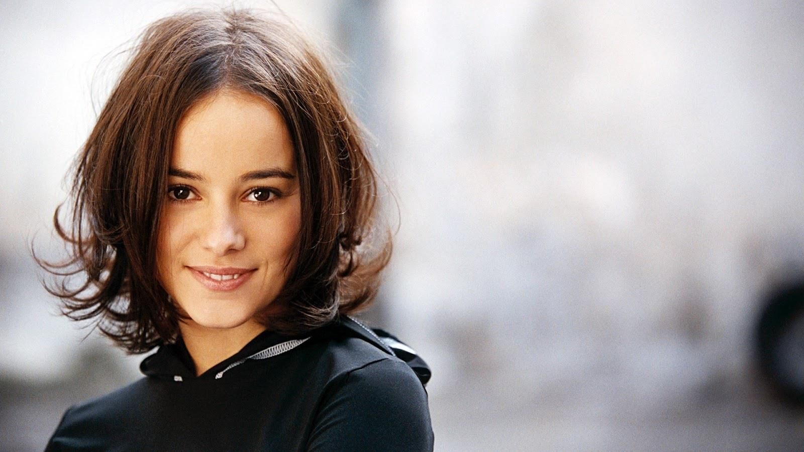 ALIZEE FRENCH POP STAR