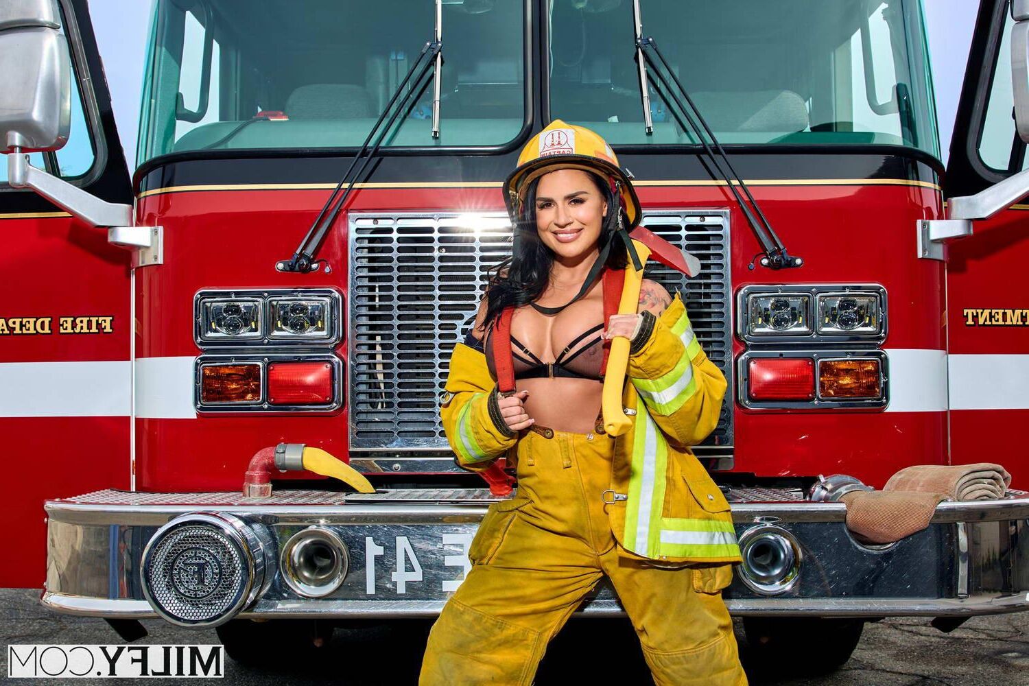 Eva Angelina Yes Chief