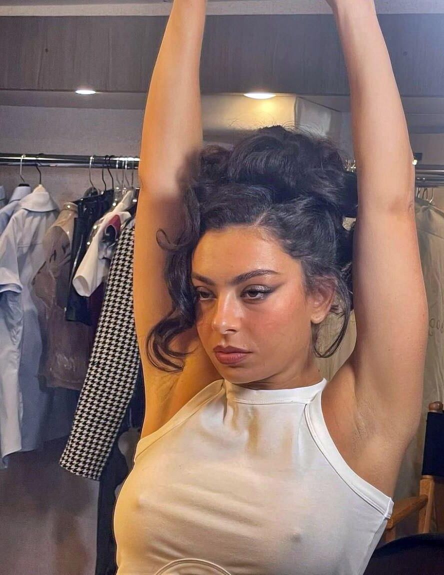 Celebrity Armpits 