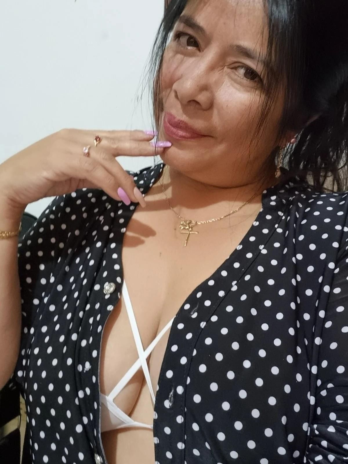 Latina Fuck Mommy and Homeschool Sex Ed Teacher Valentina