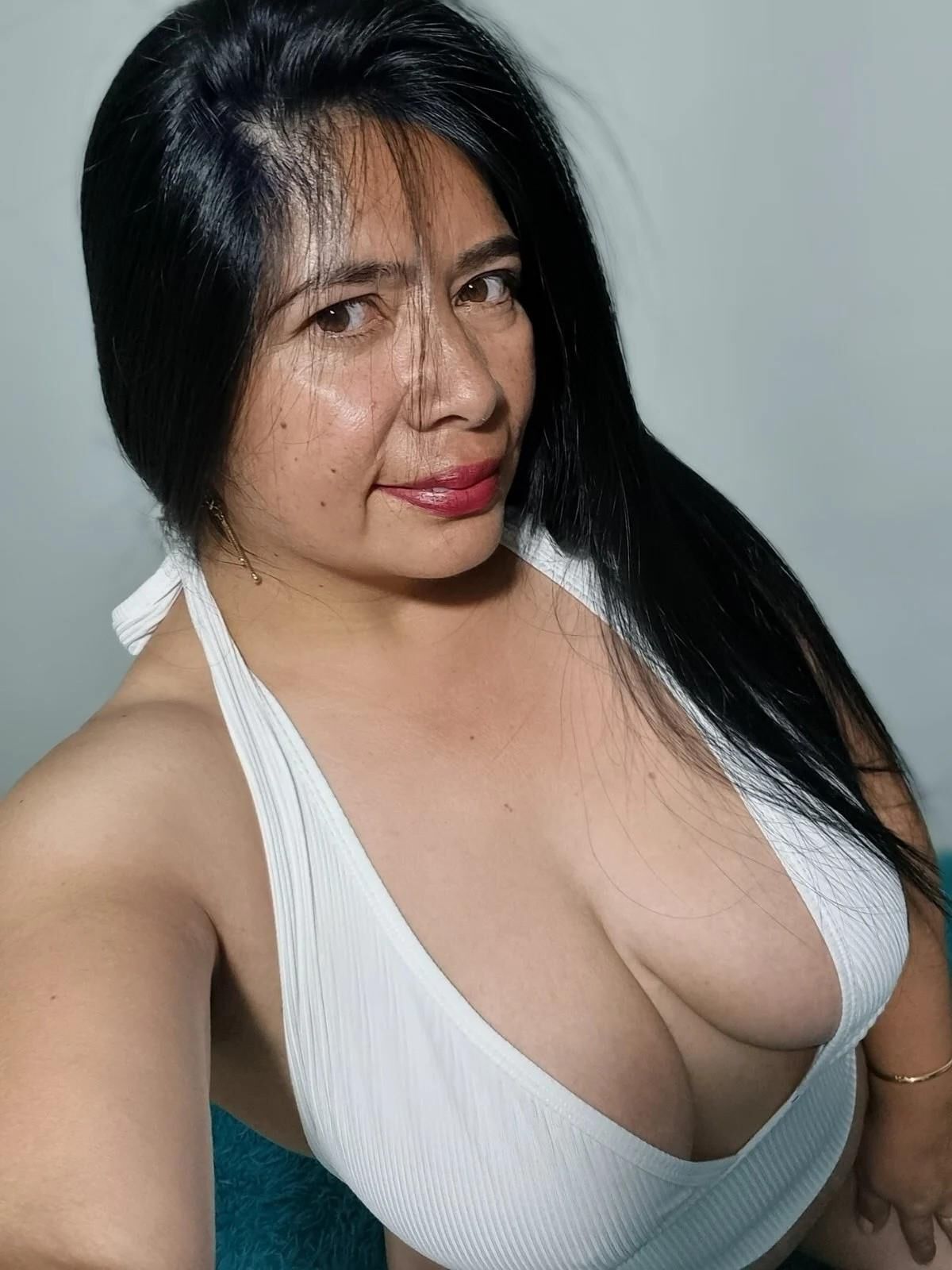 Latina Fuck Mommy and Homeschool Sex Ed Teacher Valentina