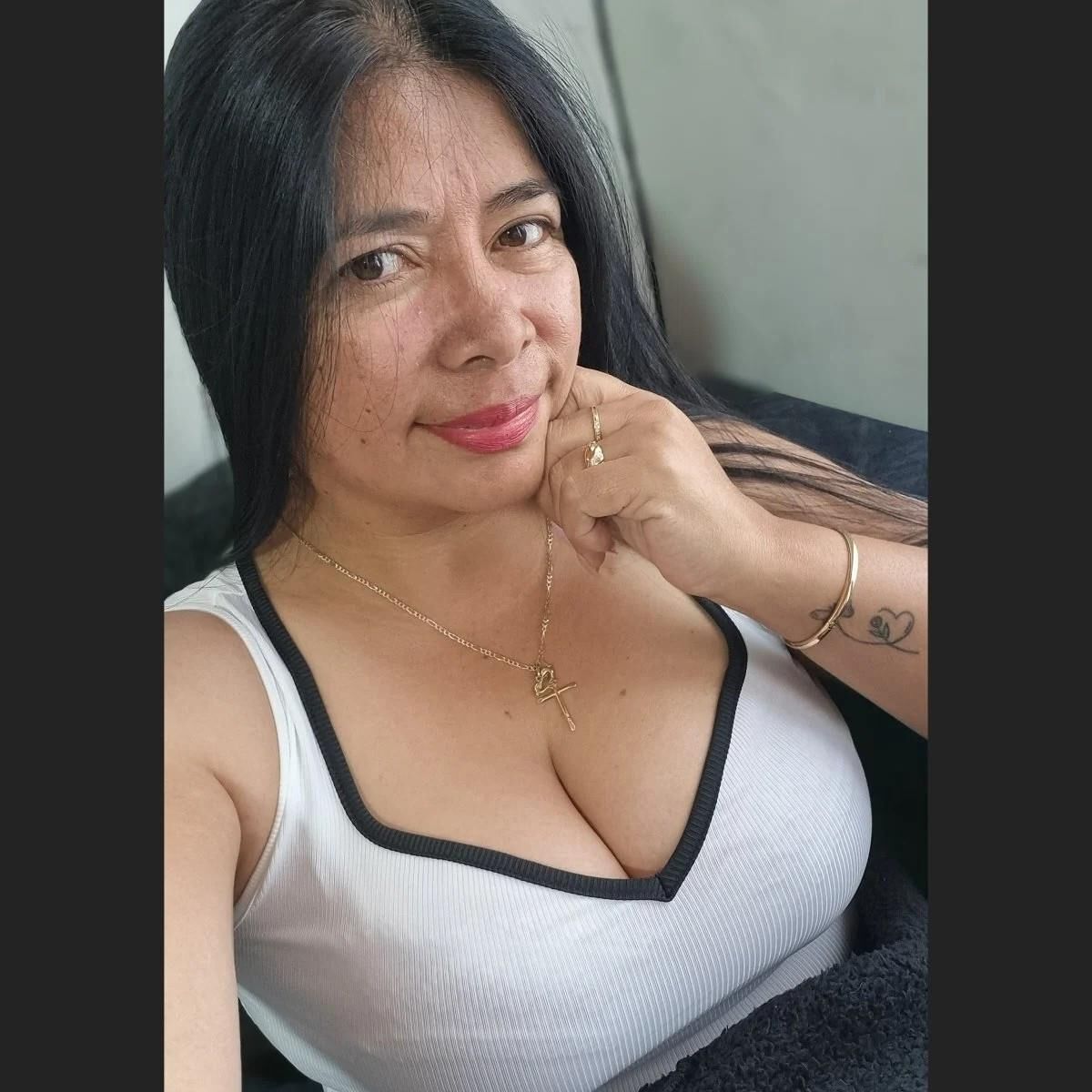 Latina Fuck Mommy and Homeschool Sex Ed Teacher Valentina