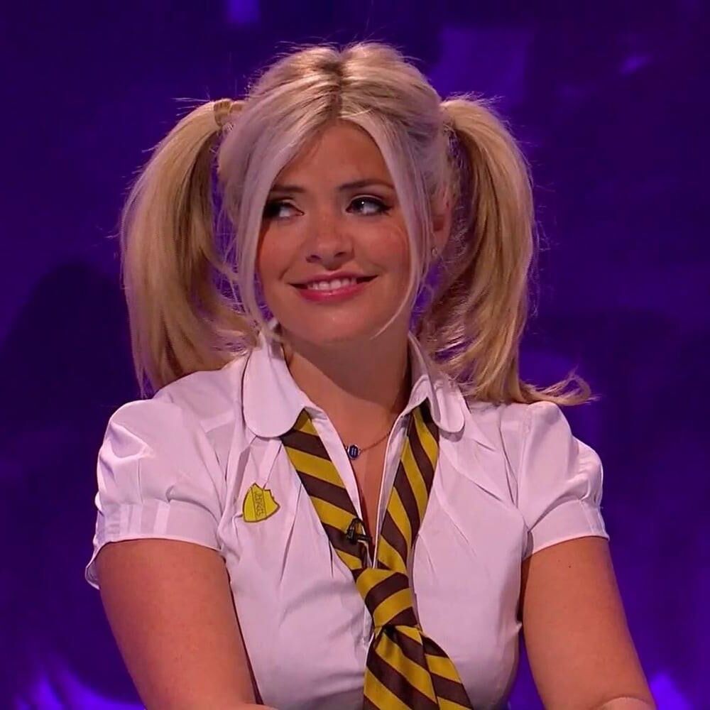 Uniforme escolar de Holly Willougby