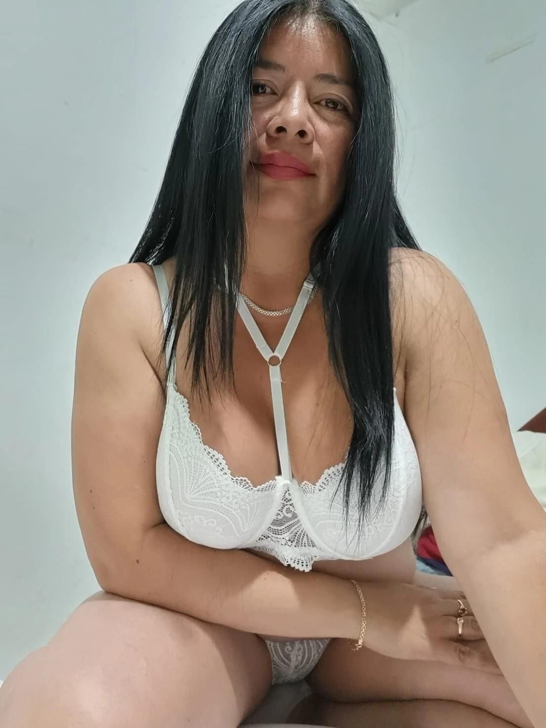 Latina Fuck Mommy and Homeschool Sex Ed Teacher Valentina