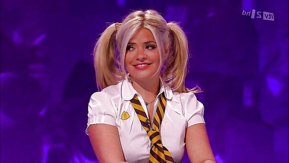 Uniforme escolar de Holly Willougby