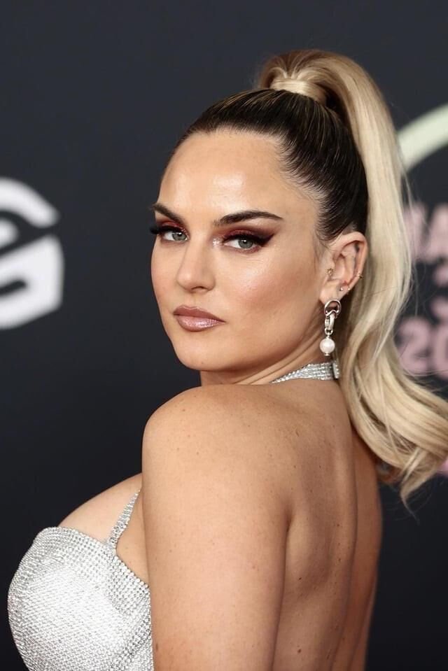 Jojo Levesque (singer)