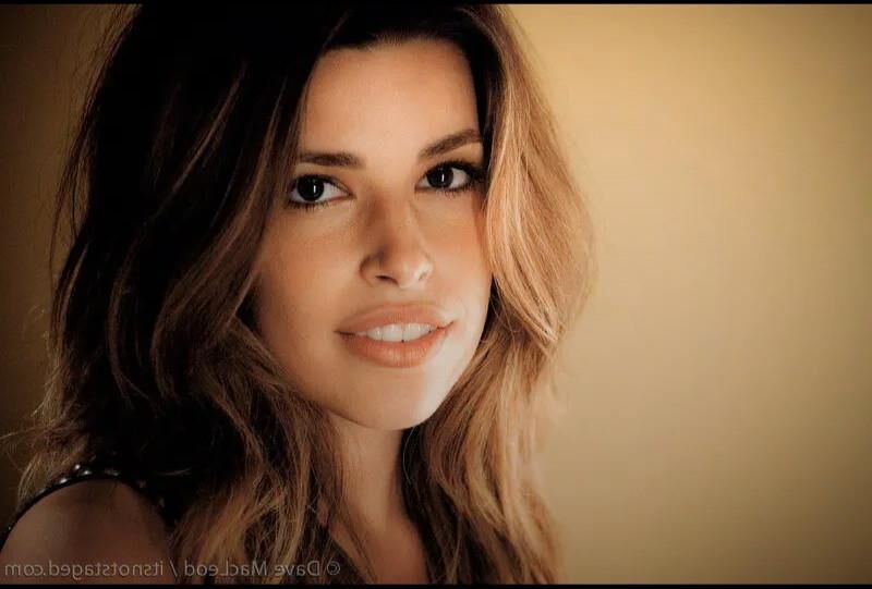 Marilou; beautiful Quebec singer, chef, autor and entrepreneur 