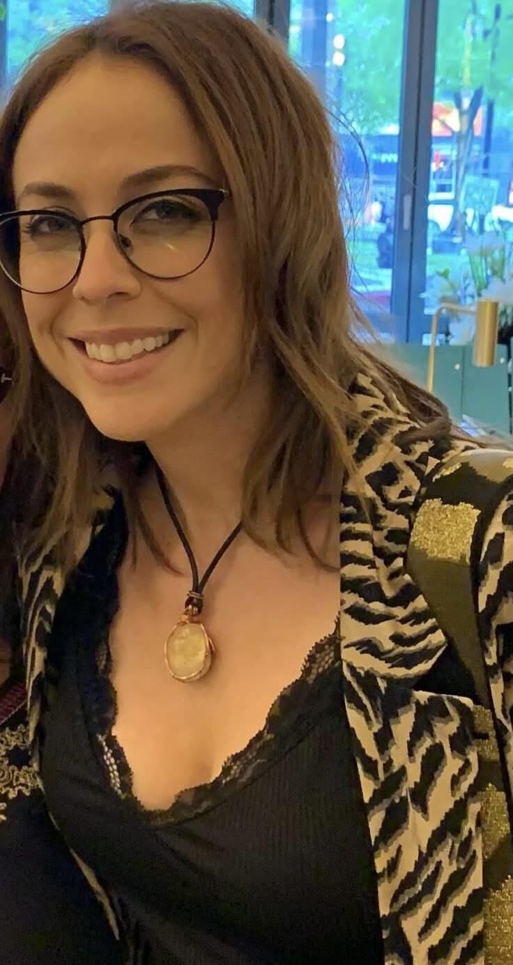 Shira is a Smokeshow