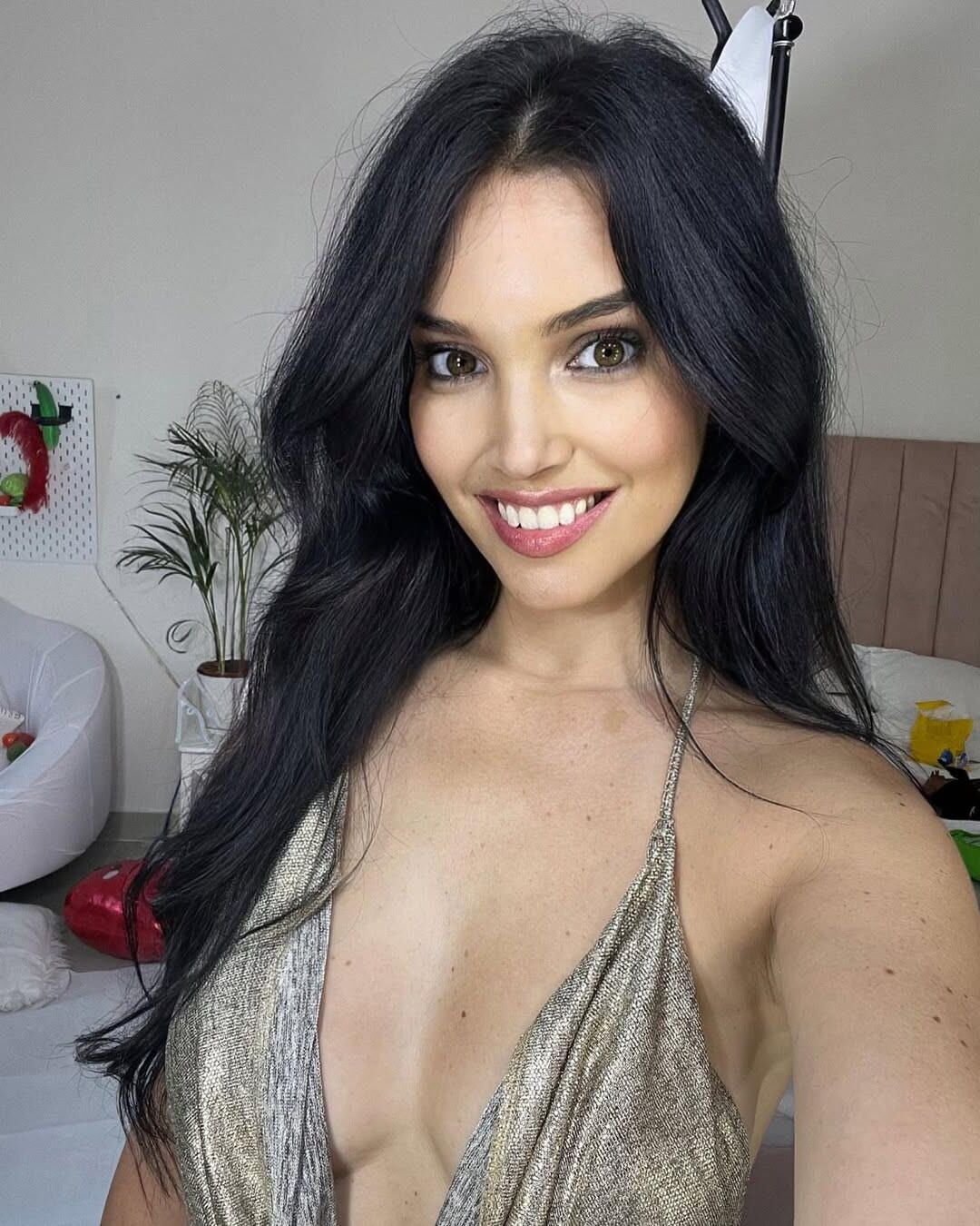 Priscillaliaud Perfect Sexy FrenchBabeBrune