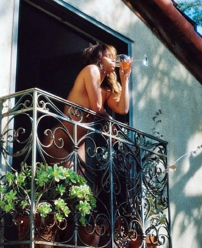Celebs Hiding Tits 