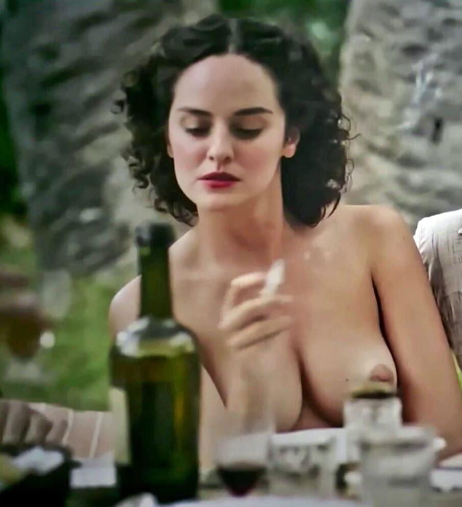 Celebrity Breasts 