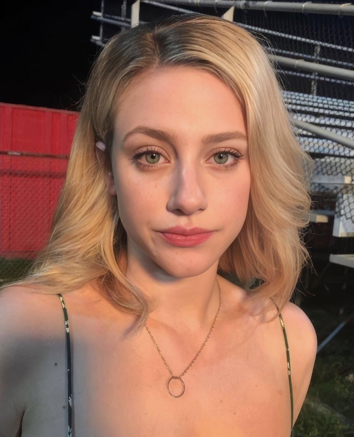 Lili Reinhart