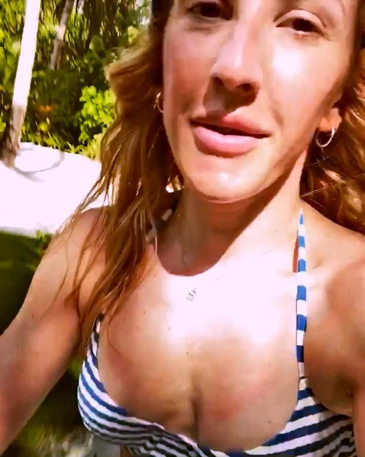 Tits Ellie Goulding