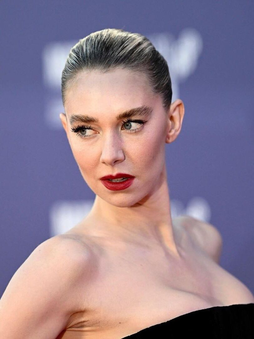 Tits Vanessa Kirby