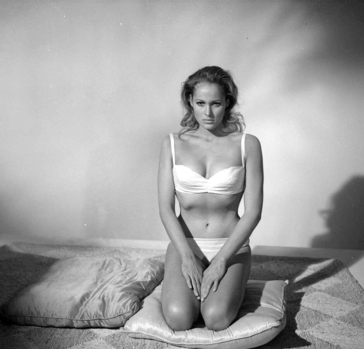 URSULA ANDRESS
