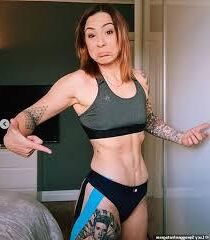 Lucy spraggan (singer)