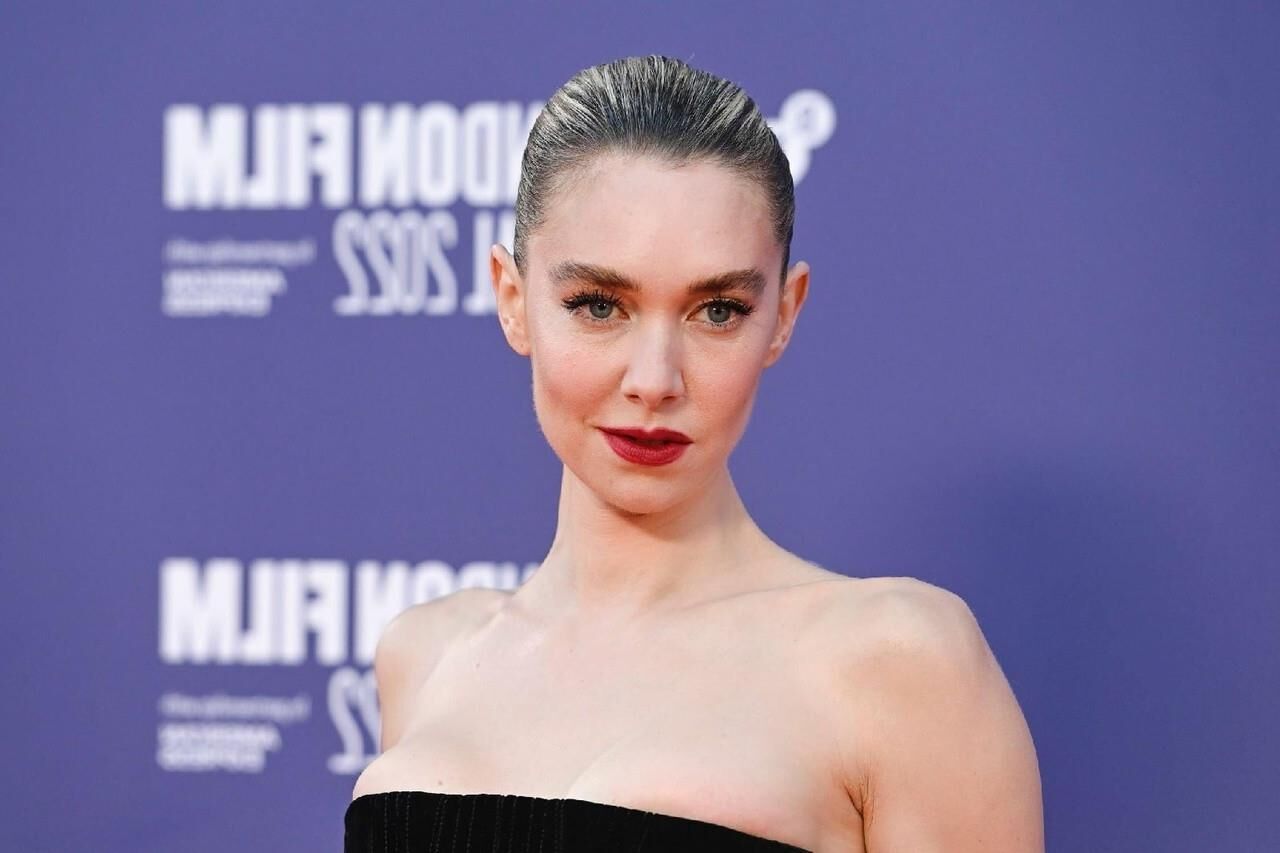 Tits Vanessa Kirby