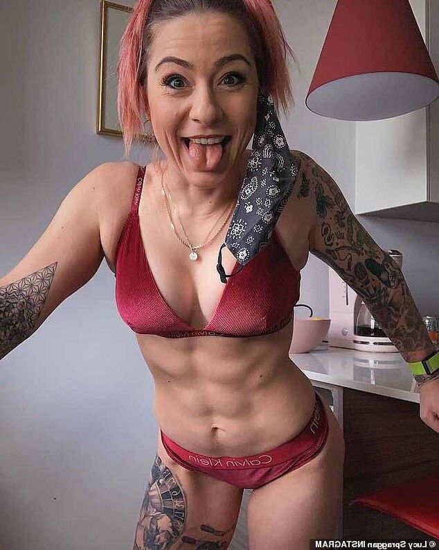 Lucy spraggan (singer)