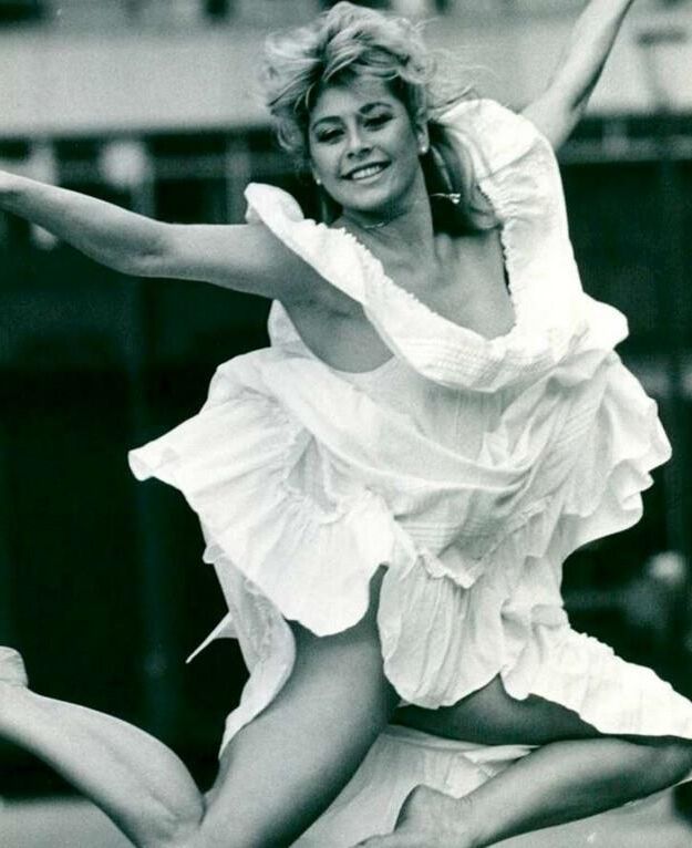 Suzanne Dando Photo #
