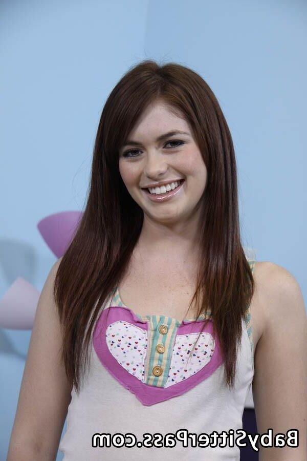 Ashlyn Rae brincando com seus outros brinquedos