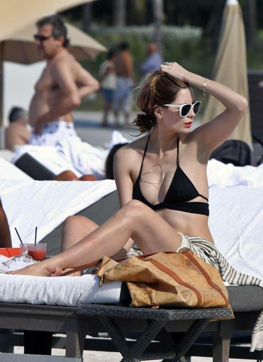 Celebrity Armpits 