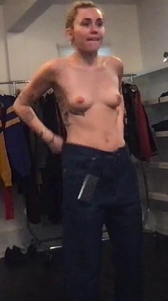 Miley Cyrus New Leaks