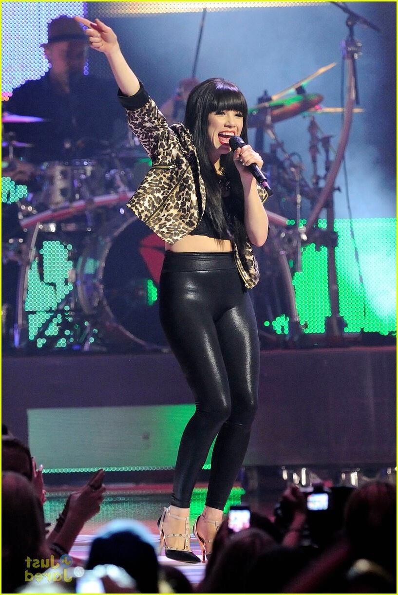 Carly Rae Jepsen is hot