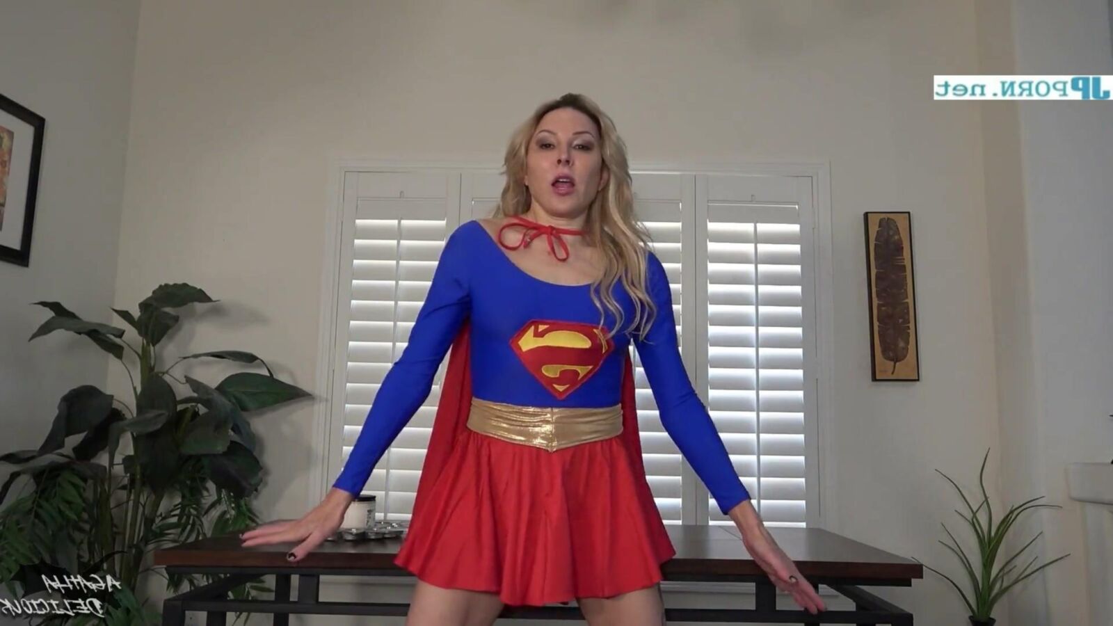 hot supergirl